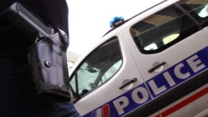 Lire la suite à propos de l’article Lille : un policier de 30 ans se donne la mort avec son arme de service à Lille