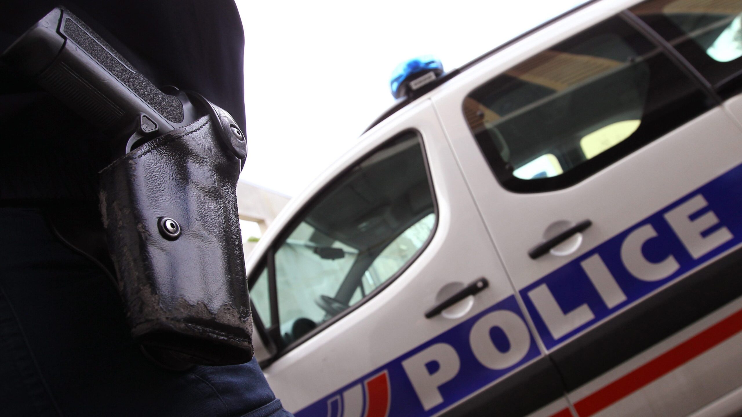 Lire la suite à propos de l’article Lille : un policier de 30 ans se donne la mort avec son arme de service à Lille